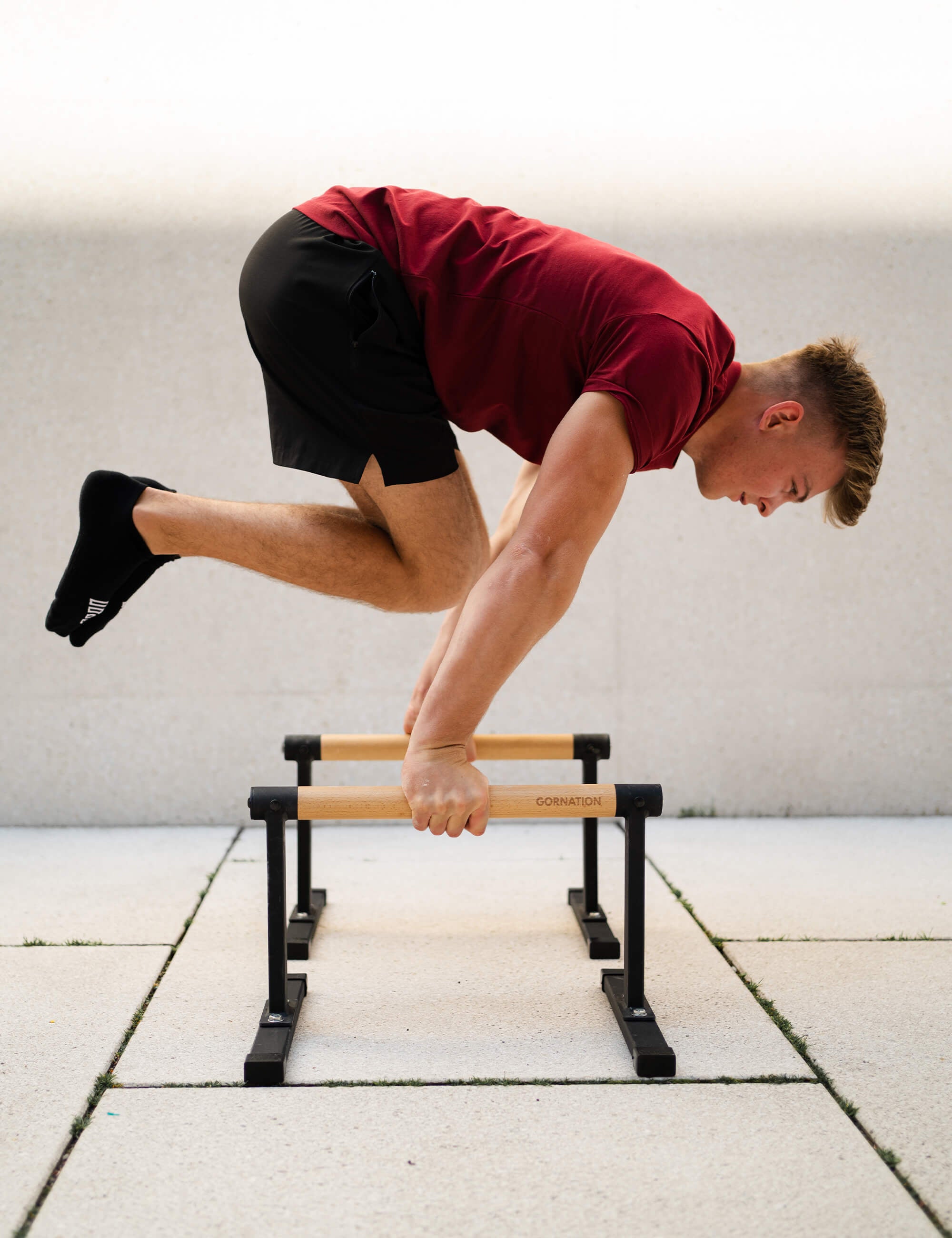 Calisthenics parallettes online workout